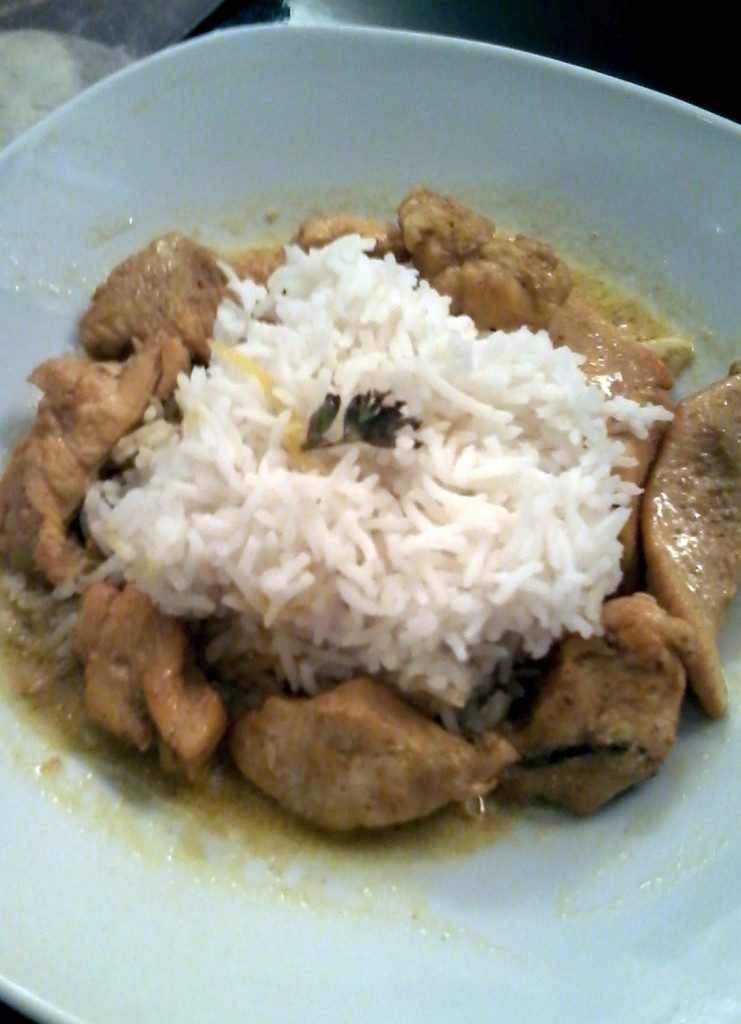 arroz basmati con lomitos de pollo al curry